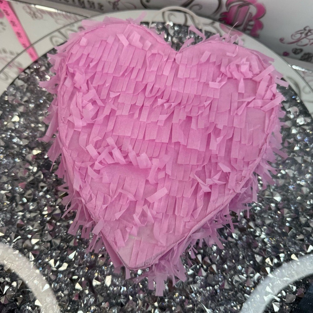 Piñata pink Heart Tissue Fringe Pinata - Party Decoration heart